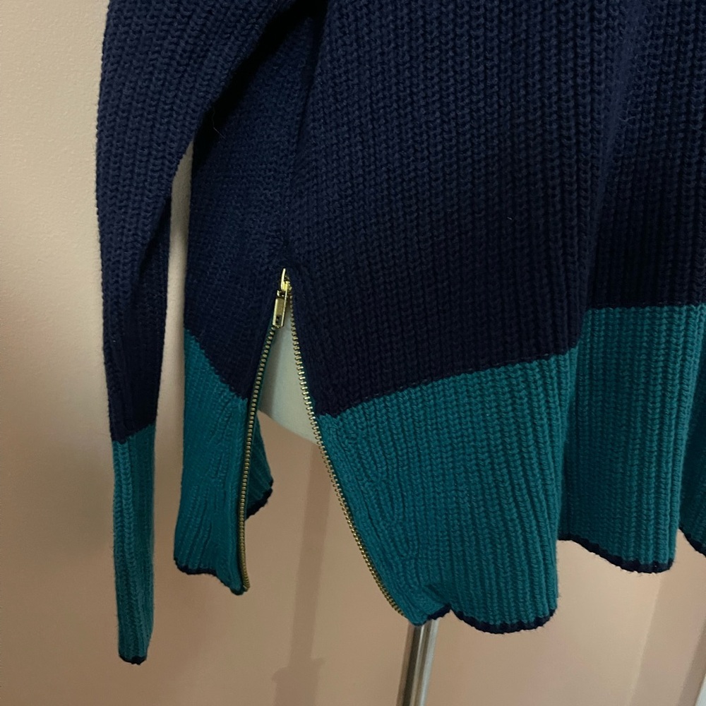 NWT Crown & Ivy Color Block Teal/Navy Knit Sweater w/ Side Gold Zippers S - Picture 6 of 8